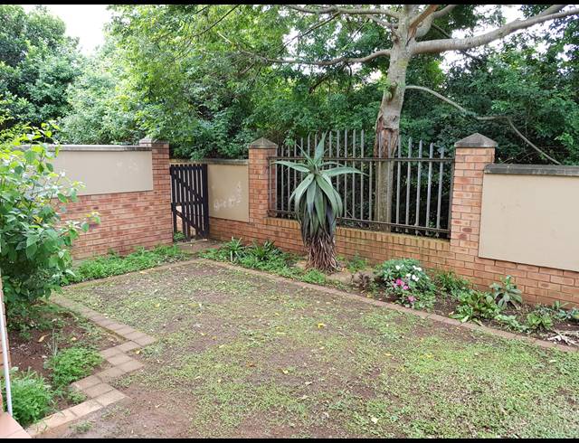 2 BEDROOM FLAT RENTED IN CLIFTON HILL ESTATE